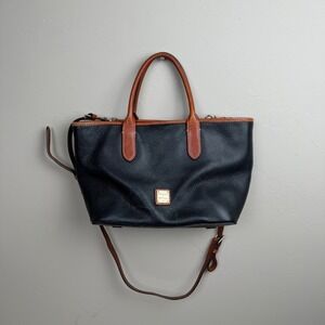 Vntg Dooney Bourke Black Leather Bag Bag